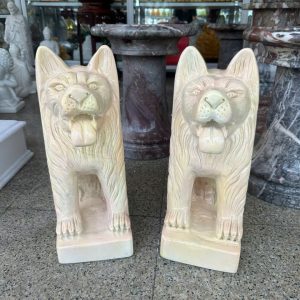 Cặp chó đá phong thủy gác cổng đá cẩm thạch vàng cà rốt - Cao 40 cm