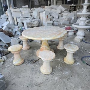 Bộ bàn ghế đá vàng cà rốt trong nhà sân vườn ngoài trời ban công gồm 6 ghế