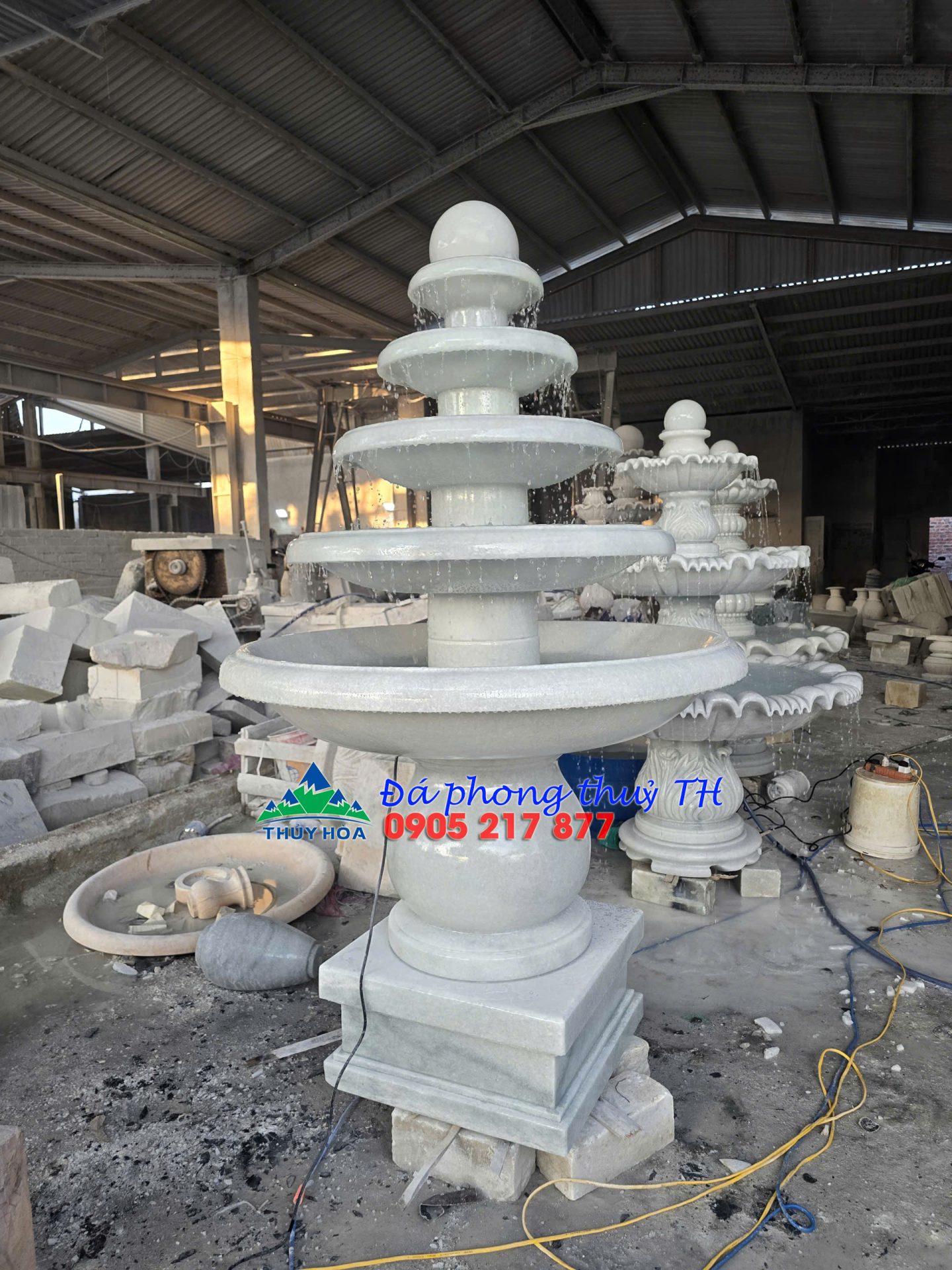Thác nước đài phun nước đá trắng trang trí sân vườn, hồ cá, khách sạn – Cao 1m8