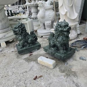 Cặp tượng Kỳ Lân phong thủy đá ngọc Ấn Độ gác cổng, để mộ - Cao 68cm