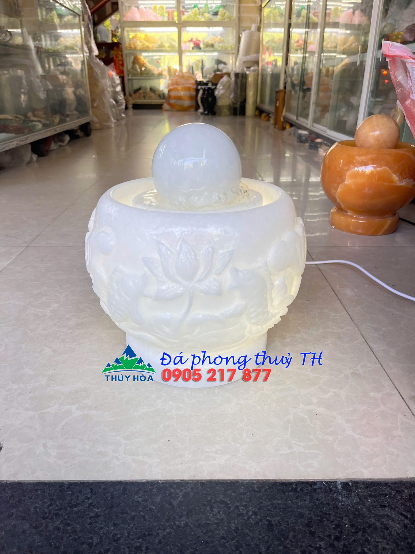 Thác nước phong thủy luân hồi chạm hoa sen đá câm thạch trắng – Cao 26 cm